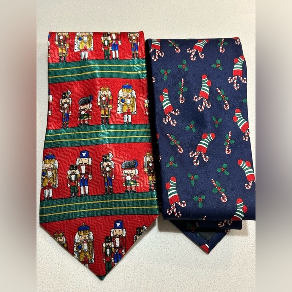 Set of two Christmas ties EUC - Picture 1 of 15
